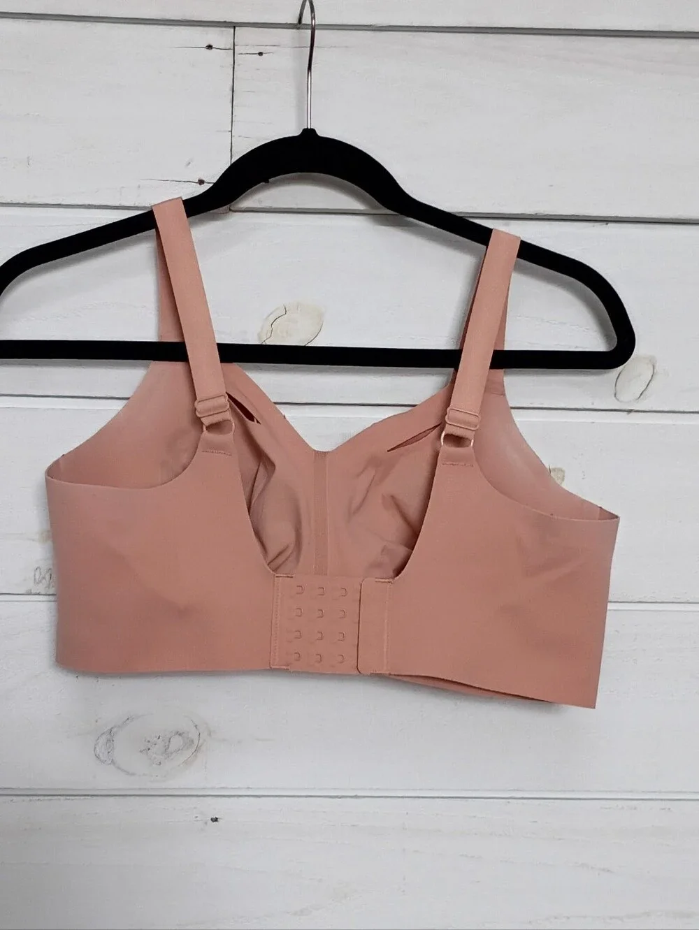 Evelyn & Bobbie The Beyond Bra Seamless Nude Wireless Bra - Smooth Support - Picture 3 of 5